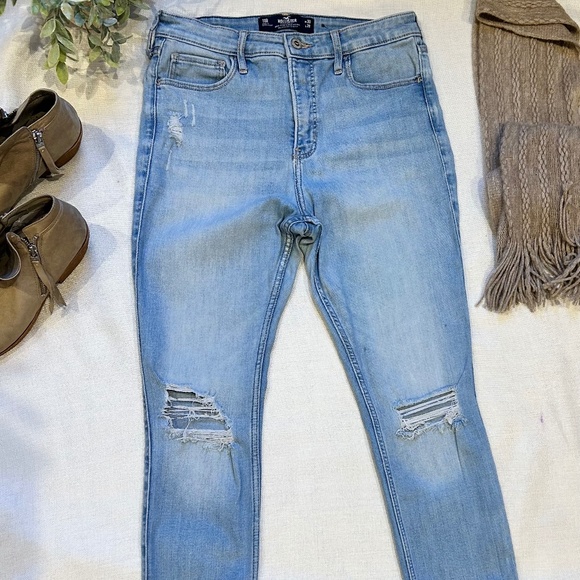 Holister High Rise Super Skinny Jeans Size 11 - Picture 2 of 9